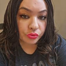 Geraldine Minton's Instagram, Twitter & Facebook