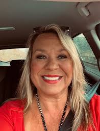 What lakefront homes are available for sale in Anderson, SC, with at least  3 bedrooms and bonus space?