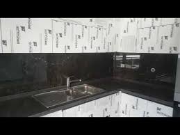 Özellikle beyaz renk mutfak dolapları arasında en çok tercih edilen renkler arasında yer almaktadır. Siyah Cam Tezgah Arasi Istanbultezgaharasicam Com Youtube