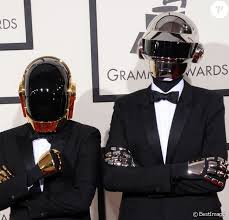 Born 8 february 1974) is a french musician, record producer, singer, songwriter, dj, and film director. Daft Punk Superstars Et Lambdas Le Duo Garde Une Part De Mystere Purepeople