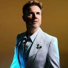 Gary barlow is best known as the lead singer of the british pop group take that. Gary Barlow Garybarlow Twitter