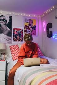 Idée déco chambre ado decor chambre a coucher deco chambre ados décoration intérieure maison moderne déco maison décoration intérieure facile déco d'intérieur artisanale chambres à coucher modernes inspiration chambre. Pinterest Piriesellars2 Couleurs Chambre Plans Deco Petite Chambre Idee Chambre Ado