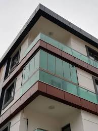 Yesil Camli Cam Balkon Yesil Balkon