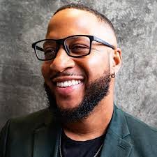 Robin Boykin's Instagram, Twitter & Facebook