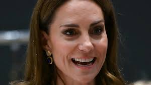 His great-grandfather was a famous artist. This craftsman is blazing his  own path