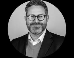 Paul Mudd's Instagram, Twitter & Facebook