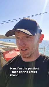 'Mando' is out now w/@fugziinsta