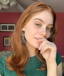 Hannah Pederson's Instagram, Twitter & Facebook