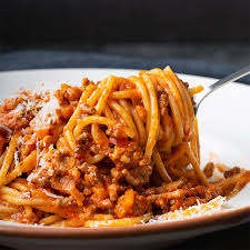 Spaghetti Bolognese 1 2 Tsp Chili Pepper Small Can Tomato Paste 1 Pound Ground Pork 1 Pound Ground Beef Spaghetti Bolognese Bolognese Asian Recipes