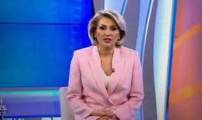 Ce a pățit prezentatoarea acces direct. H Sjq9 J8 Sr8m