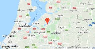 De hulpdiensten onderzoeken de oorzaak en maken een plan van aanpak voor de berging van het vliegtuig. Laag Vliegende Vliegtuig 2 Boven Hierden Harderwijk Ufo Meldpunt Nederland