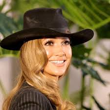 Jennifer Lopez lists 'rare' Bel Air mansion for $42.5 million