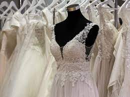 Maybe you would like to learn more about one of these? Streit Um Das Hochzeitskleid Braut Bleibt Auf Kosten Sitzen Nurnberg Nordbayern