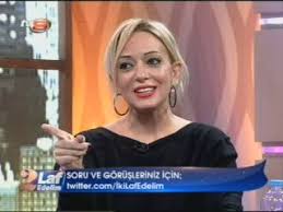 Saba tümer'in tüm türkiye tarafından tanınmasına vesile olan ise, dönemin meşhur kanallarından biri olan ntv'de çalışmaya başlaması olmuştur. Saba Tumer Umit Karan A Sordu Kac Yasinda Milli Oldun Izlesene Com