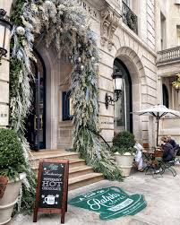 Today's burning question: Would you rather grab a coffee at Ralph Lauren's  festive truck in Rockefeller Center and stroll