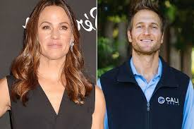 The actress and john miller, the ceo of caligroup, were first reported to have been jen feels so lucky to have met john and their relationship only continues to grow, their source said. Jennifer Garner Finds Love With Businessman John Miller Who She S Been Dating For Six Months Mirror Online