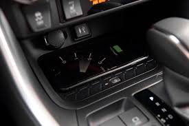 To match the fresh aesthetic outside, toyota also put in work revamping the interior of the rav4, giving it a more streamlined and elegant appearance, replete with plenty of techy details to boot. 2019 Toyota Rav4 First Drive Review Compact Suv Makes Huge Improvements Slashgear