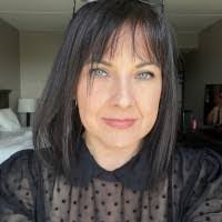 Lori Fleck's Instagram, Twitter & Facebook