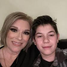 Amanda Briscoe's Instagram, Twitter & Facebook