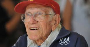 Louis Zamperini A Former Olympic Track Runner World War Two Veteran And Los Angeles Native Who At 93 Y American Heroes Prisoners Of War Inspirational People