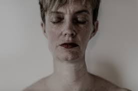 una fábrica de nubes: "Chris Friel"