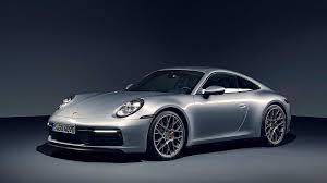 The description is accurate but doesn't really encapsulate the subject at hand. Porsche 911 Carrera S Und Carrera 4s Bekommen Manuelles Getriebe