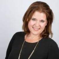 Robyn Abbott's Instagram, Twitter & Facebook