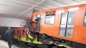 Operated by the sistema de transporte colectivo (stc), it is the second largest metro system in north america after the new york city subway. Two Trains Collide In The Tacubaya Metro Cdmx Noticieros Televisa Archyde