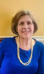 Lory Lyon's Instagram, Twitter & Facebook