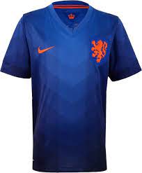 De gehele voorkant heeft dunne horizontale strepen in de stof verwerkt. Ø¨Ù„Ø§ Ù†Ù‡Ø§ÙŠØ© ØºÙŠØ± Ù†Ø´Ø· Ù„ÙŠØ¨Ø±Ø§Ù„ÙŠØ© Nederlands Elftal Shirt Nike Dsvdedommel Com