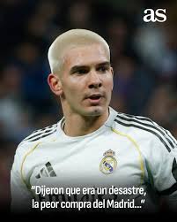🗣️ "Entiendo las críticas. Pero cuando son con mala intención... Dijeron  cosas, que era un desastre. Ni me creo que soy Messi, ni la peor compra del  Real Madrid"