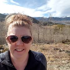 How to improve a custom bunny butt wreath design?