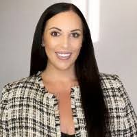 Sara Crouse's Instagram, Twitter & Facebook