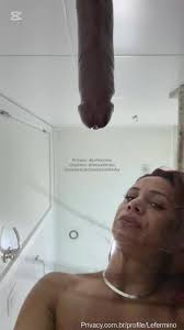 Alessa Silva se masturbando num consolo enorme - Porno Xota