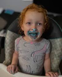 Trying to get these girls in position, pose, smile and stay still in 10  secs is NOT easy 😂😂 but we got it done🥴💙 #pregnant #pregnancy #mamabear  #bellypics #babyboy #babyNumber4 #family #love #