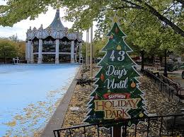 Six flags only accepts card & mobile payments onsite.this includes parking. Six Flags Great America To Reopen With Holiday In The Park Lights This November