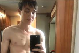 And elliot page put them on display in a new shirtless selfie he posted on his insta stories ahead of the weekend. Tqrx3haxwvertm