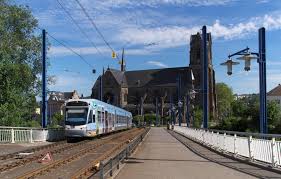 Zugleich erlebt ihr bei uns. Saarbahn Triebwagen 1010 Bombardier Flexity Link Mit Werbung Der Psd Bank Rhein Neckar Saar Uberquert Die Neue Josefsbrucke In Malstatt Mit Ziel Bahnbilder De