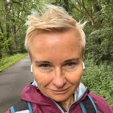 The first human to break the SUB-57 in the half marathon!🏃🤯