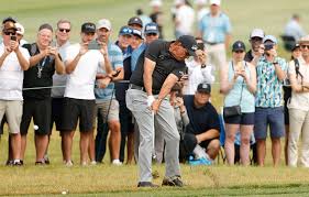 Rory mcilroy , of course, is chief. F8xognmurzhqum