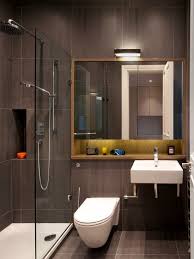 95 Modelos De Banheiros Decorados Para Te Inspirar Banheiro Pequeno Banheiros Modernos Banheiros Escuros