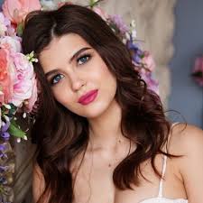 Paulette Sanchez (@PauletteSanch)