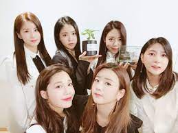 Fans and netizens expressed their shock, with most explaining that they wouldn't know that it was namjoo had she not been with her fellow apink members. A Nb A Did Netizens Take It Too Far With Namjoo S Plastic Surgery Rumors Netizen Nation Onehallyu