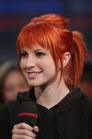 Hayley williams told insider that people should try to understand 'what's going on inside' themselves before dyeing their hair. Pretty Hair Hayley Williams With Orange Hair