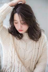 ヘルシーbut 女らしい 自然体ミディアム が大人の新定番 最新ヘア ヘア モテ髪