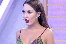 Beykent üniversitesi'nde hukuk eğitimi alan bahar candan, babasının öğretim görevlisi olduğunu daha önce açıklamış ama kimliğini vermemişti. Bahar Candan In Son Goruntusu Soke Etti Estetikle Bu Hale Geldi