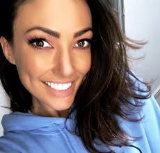 Aaron armstrong, boyfriend of love island star sophie gradon, was found dead days after the reality star's funeral. Tragisch Diese Uk Love Island Stars Begingen Selbstmord Promiflash De