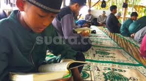 We did not find results for: Beda Dari Yang Lain Ppdb Bekasi Siapkan Jalur Penghafal Alquran Suara Bekaci