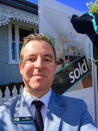 Lloyd Lawton (@lloydlawton)