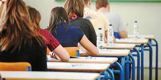 Εξετάζουν σχεδόν το σύνολο της ύλης και βασίζονται σε μεγάλο βαθμό στο σχολικό βιβλίο. Panelladikes 2021 Ayta Einai Ta 8emata Se Arxaia Ellhnika Ma8hmatika Kai Biologia Axaikh Politeia